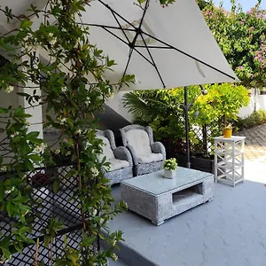  Apartment Poretti For 2,in Center Parking Free In The Yard,6 Min Walk