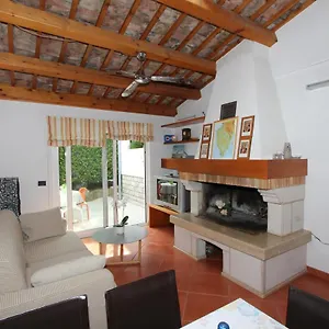  Apartment Buric